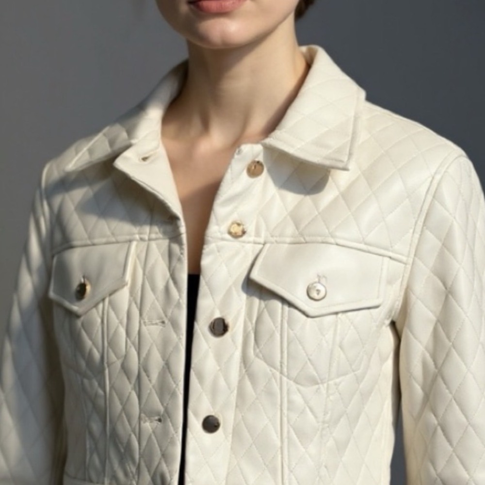 Dolce Cabo Cropped Vegan Leather Classic Trendy Quilted Jacket Cream XS NEW